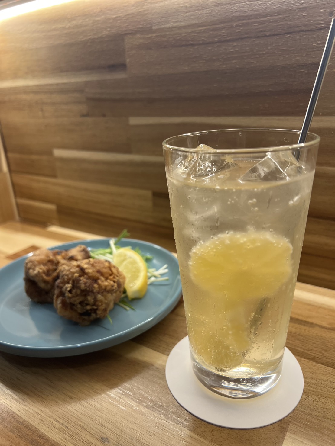 彩華の店内カウンター